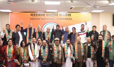 जम्मू-कश्मीर के 17 नेताओं ने छोड़ा आजाद का साथ, दो महीने बाद की कांग्रेस में वापसी, बोले- भावनाओं में बह गए थे