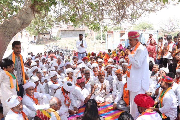 भाजपा पशुपालन प्रकोष्ठ के स्नेहमिलन में लुम्बाराम बोले- पूर्ववर्ती कांग्रेस सरकार ने पशुपालकों को योजनाएं बंद की थी, मैं इनकी पीड़ा समझता हूं...