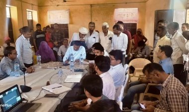 जिला कलक्टर ने हरजी में जनसुनवाई कर आमजन की समस्याओं का किया निस्तारण