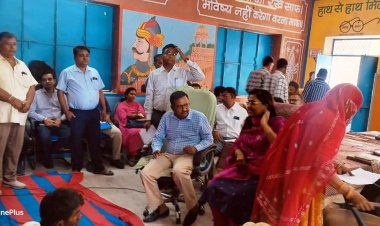 संभागीय आयुक्त ने निम्बला में जनसुनवाई कर आमजन की समस्याओं का किया निस्तारण