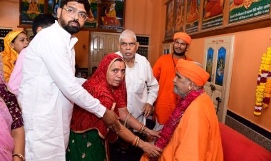 सिरे मंदिर में होगा पीर गंगानाथ महाराज का आठवां चातुर्मास, लाभार्थी भामाशाह परिवार का भक्तों ने किया बहुमान