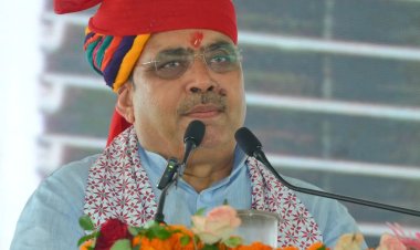 सीलू में सीएम खेतों में सोना पैदा करने का सपना दिखा गए, लेकिन चौधरी व गर्ग की मांग पर एक शब्द भी नहीं बोले, पुलिस ने भाजपा कार्यकर्ताओं के मौजे उतरवाए और काली पेंट वालों को वापस भेजा