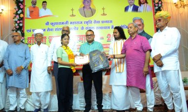 सफल जीवन के लिए किताबों के साथ व्यवहारिक ज्ञान भी बढ़ाएं - जोगेश्वर गर्ग