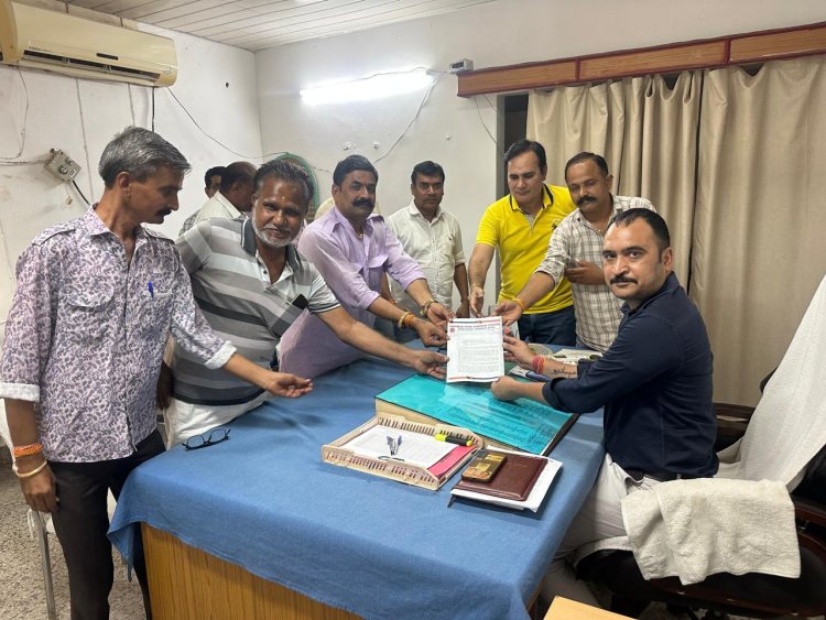 कंवला क्षेत्र के खान धारकों ने कहा -बिजली समस्याएं नहीं सुधरी तो अगला बिल नहीं भरेंगे..., डिस्कॉम एसई को ज्ञापन देकर जीएसएस कर्मचारियों की गम्भीर लापरवाही की शिकायत की