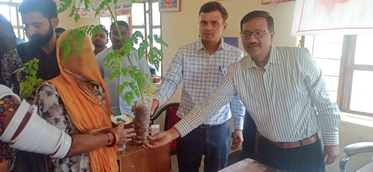 पं. दीनदयाल उपाध्याय अंत्योदय संबल पखवाड़े के दौरान 23 ग्राम पंचायतों में हुए शिविर