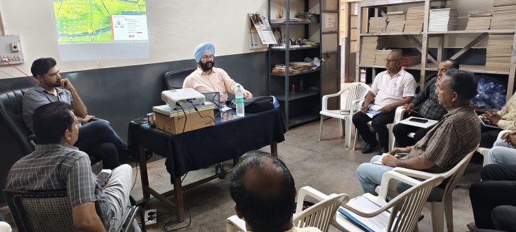 स्वास्थ्य सेवाओं का बेहतर प्रबंधन कर टीबी मुक्त जालोर की परिकल्पना को करें साकार - डॉ. इन्द्रजीत सिंह