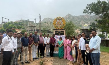 चिकित्सक व सीए दिवस पर जालोर में रोटरी क्लब ने 500 पौधे वितरित किए