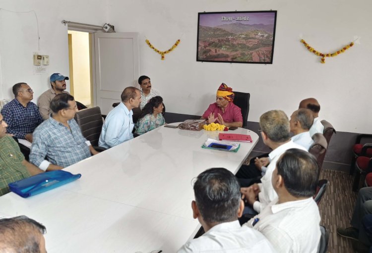 मुख्य सचेतक जोगेश्वर गर्ग ने सीडीईओ कार्यालय में वीसी कक्ष का किया शुभारंभ