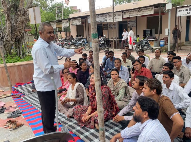 कैडर पुनर्गठन की मांग को लेकर जालोर के न्यायालयों के कर्मचारी रहे सामूहिक अवकाश पर