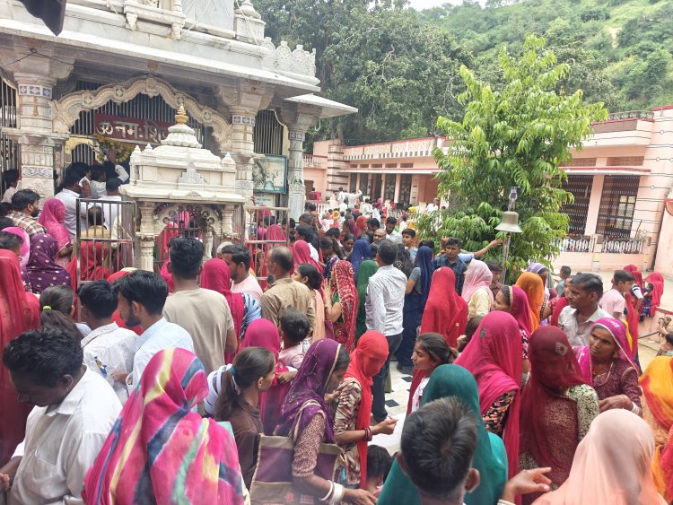 सावन महीने के अंतिम सोमवार को श्रद्धालुओं ने किये जागनाथ महादेव के दर्शन, मांगा खुशहाल जीवन