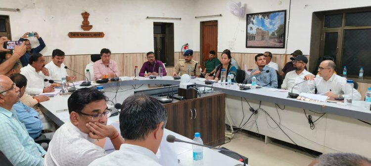 सुन्देलाव तालाब में सीवरेज के पानी को हर हाल में रोका जाना सुनिश्चित करें-प्रभारी मंत्री