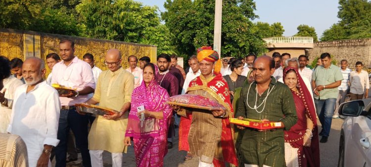 अम्बाजी धाम अखंड जैन संघ पैदल यात्रा के भव्य वरघोड़े का आयोजन