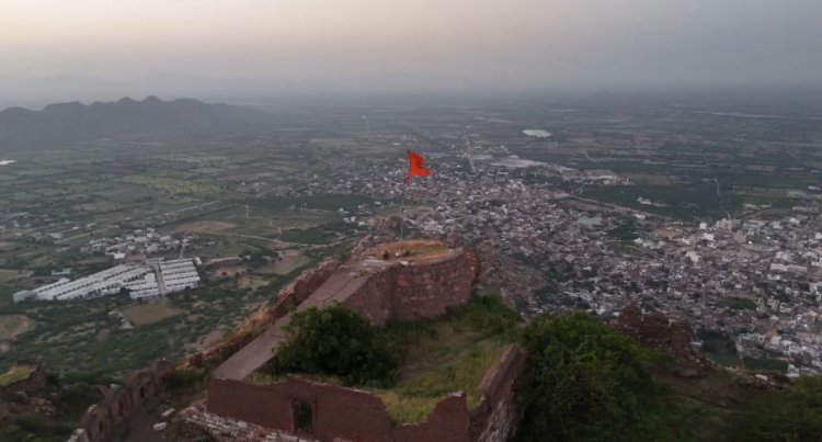 जालोर किले तक अब पहुंच होगी आसान, 6 किलोमीटर लंबी और पौने आठ मीटर चौड़ी बनेगी सड़क, सैद्धान्तिक स्वीकृति मिली, डिफरेंस राशि जमा होते ही काम होगा शुरू
