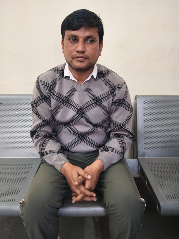 जालोर जिला शिक्षा अधिकारी (प्रारंभिक) का वरिष्ठ सहायक 10 हजार की रिश्वत लेते रंगे हाथों गिरफ्तार