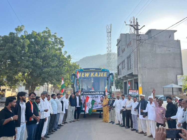लग्जरी बस में जालोर से दिल्ली रवाना हुए कांग्रेसी