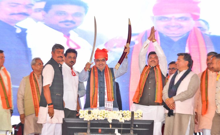 कांग्रेस की गहलोत सरकार ने जालोर जिले को जो सौगात दी, उन कार्यों का लोकार्पण भाजपा के सीएम भजनलाल ने आहोर में किया... नई घोषणा नहीं कर पाए