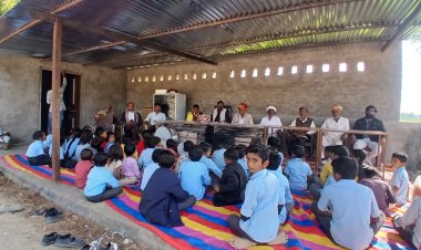 भामाशाहों ने मिलकर बच्चों के लिए बनवाया टीन शेड