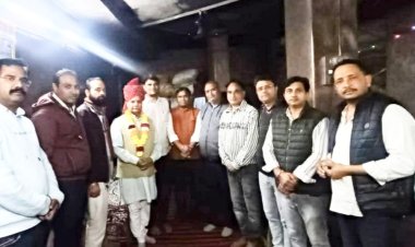 मुख्य सचेतक जोगेश्वर गर्ग ने सोनगरा बायोसा मंदिर में दर्शन कर विधायक मद से बावड़ी के जीर्णोद्धार की घोषणा की