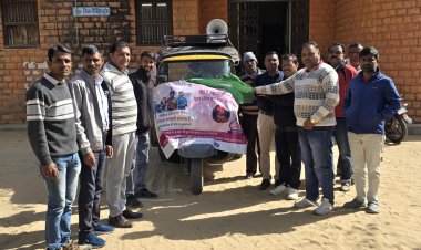 राष्ट्रीय बालिका दिवस के उपलक्ष में प्रचार वाहन को डिप्टी सीएमएचओ डॉ. हमथानी ने दिखाई हरी झंडी