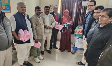 महावीर इण्टरनेशनल द्वारा नवजात शिशुओं को वितरित किए बेबी किट 