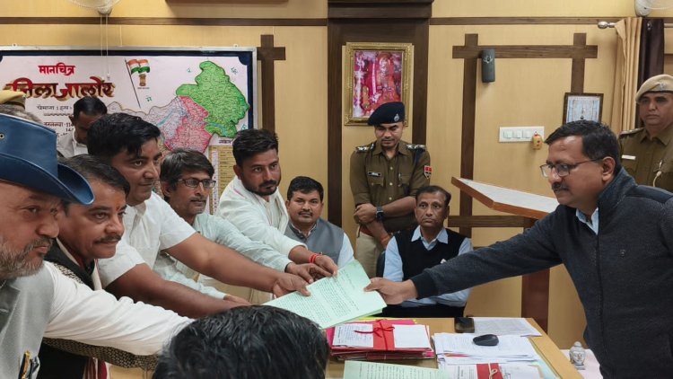 एलाना के बूटाराम भील मौत प्रकरण में सर्व समाजबन्धुओं ने प्रदर्शन कर 15 दिन का दिया अल्टीमेटम