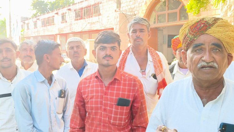 रंगाला क्षेत्र के किसानों ने 400 केवी ट्रांसमिशन लाइन के पोल लगाने से पहले मुआवजा देने की मांग को लेकर कलक्टर को ज्ञापन सौंपा