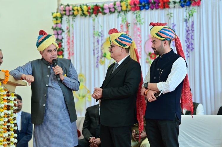 अधिवक्ता लोकतंत्र के मजबूत स्तंभ- पटेल