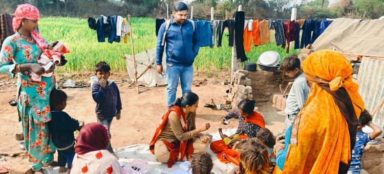 कच्ची बस्तियों एवं ईंट भट्टा क्षेत्रों में 0 से 5 वर्ष तक के 53 बच्चों का हुआ टीकाकरण