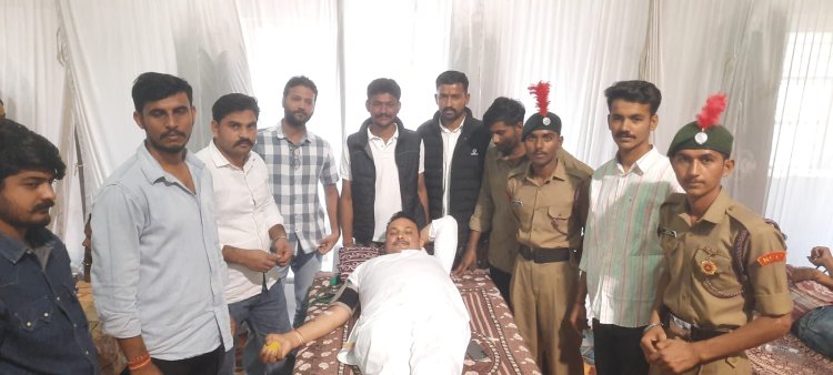 पूर्व छात्र संघ अध्यक्ष कालूसिंह, करणसिंह व कैलाश चौधरी की स्मृति में पुण्यतिथि पर जालोर में 256 यूनिट रक्तदान