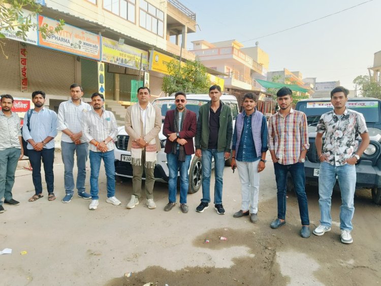 खेजड़ी बचाओ आंदोलन: भीनमाल से कई समाज बंधु बीकानेर महासम्मेलन के लिए रवाना