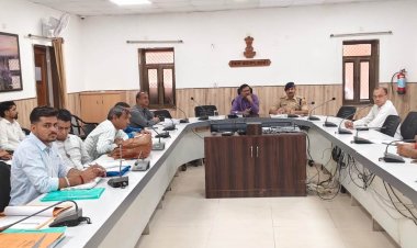 चिकित्सा विभाग के अधिकारियों को जालोर जिले के 45 वर्ष से अधिक आयु के सभी वाहन चालकों का कैम्प लगाकर नेत्र परीक्षण करने के दिए निर्देश