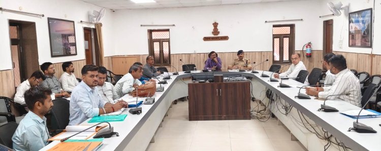 चिकित्सा विभाग के अधिकारियों को जालोर जिले के 45 वर्ष से अधिक आयु के सभी वाहन चालकों का कैम्प लगाकर नेत्र परीक्षण करने के दिए निर्देश