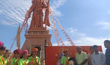 बेहतर परिणाम वाले विद्यार्थियों की विद्या भारती स्कूल ने निकाली भव्य विजय यात्रा, गांव जाकर किया सम्मान