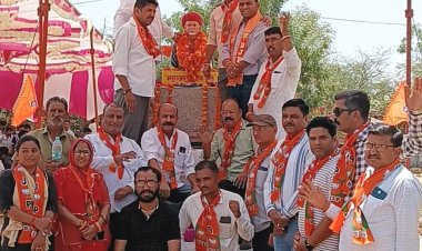 फुले ने समाज में शिक्षा, समानता एवं सामाजिक सुधार के लिए महत्वपूर्ण योगदान दिया - रवि सोलंकी