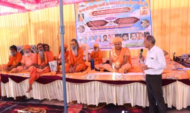 महोत्सव में गूंजे गुरुदेव के जयकारे, मंदिर में नवाया शीश