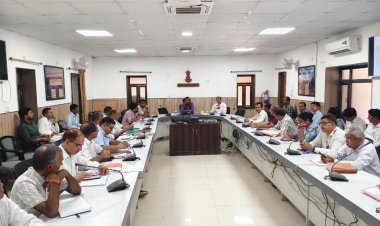 विभागीय फ्लैगशिप योजनाओं की क्रियान्विति सुनिश्चित करें- जालोर जिला कलक्टर