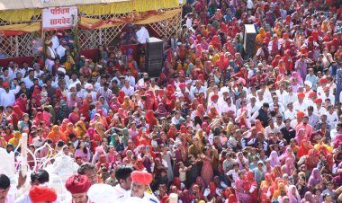 पाथेड़ी में गाजे-बाजे के साथ बिराजी चामुण्डा माता