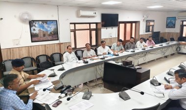 जालोर जिले के 45 वर्ष से अधिक आयु के सभी वाहन चालकों का कैम्प लगाकर नेत्र परीक्षण करें- कलक्टर