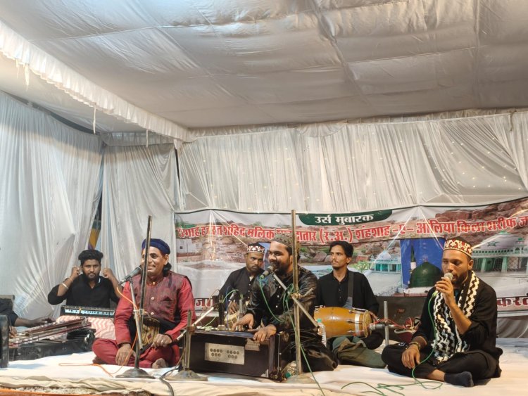 उर्स में कव्वाली पर झूम उठे जायरीन