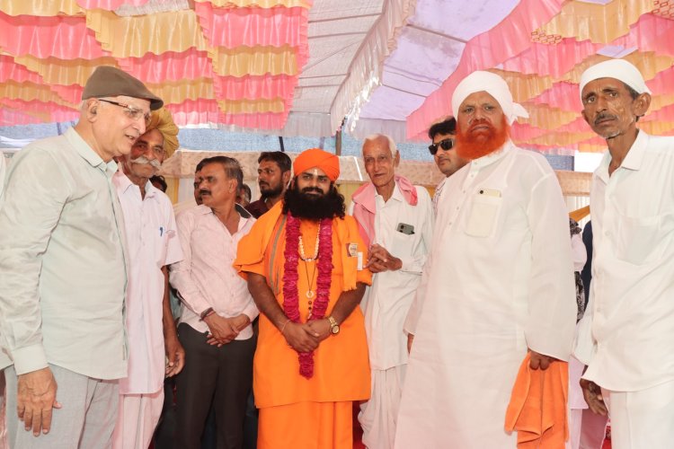 बागरा में कौमी एकता की मिसाल : हज यात्रा पर जा रहे मौलाना के सम्मान में कार्यक्रम आयोजित