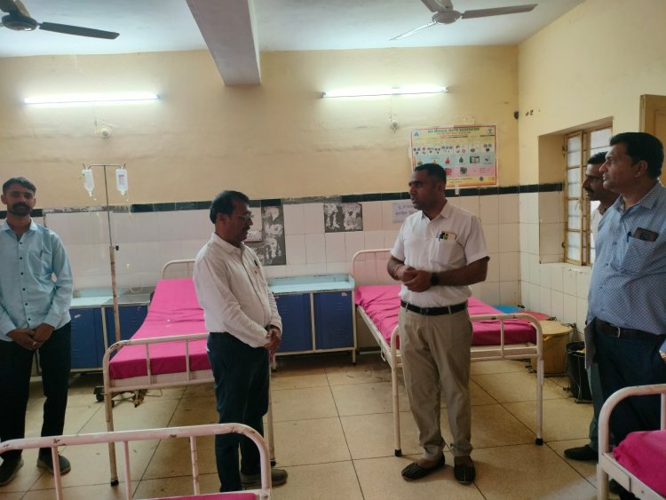 लू-तापघात के प्रभावी प्रबंधन को लेकर डिप्टी सीएमएचओ डॉ वीरेंद्र हमथानी ने स्वास्थ्य केंद्रों का औचक निरीक्षण