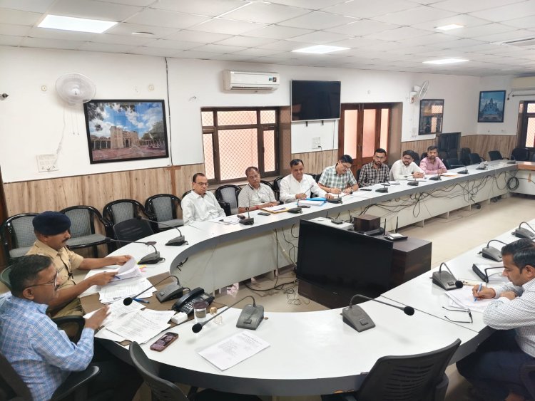 जालोर जिले के 45 वर्ष से अधिक आयु के सभी वाहन चालकों का कैम्प लगाकर नेत्र परीक्षण करें- कलक्टर