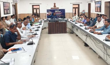 ग्रीष्म ऋतु को देखते हुए पेयजल, विद्युत व चिकित्सा विभाग के अधिकारी समस्याओं का समयबद्ध निस्तारण तथा उचित प्रबंधन सुनिश्चित करें-जिला कलक्टर