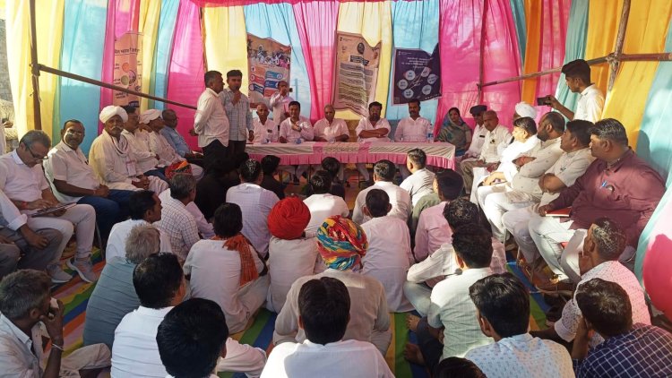 ग्राम रथ अभियानः आमजन की समस्याओं के समाधान तथा लोक कल्याणकारी योजनाओं की जानकारी लेकर गांव-गांव पहुंच रही सरकार- मुख्य सचेतक
