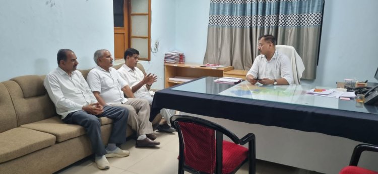 किसानों के चने की खरीद उसी दिन करने व स्थल पर पेयजल व छाया की व्यवस्था करने की मांग