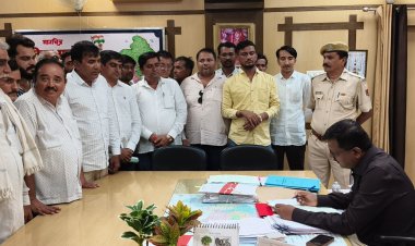 भीनमाल में कृष्ण देवासी पर हमले के मामले में जाट समाजबंधुओं ने सौंपा ज्ञापन, बोले- घायल का अस्पताल पहुंचाने में सहयोग करने वाले तेजाराम को पुलिस बेवजह बना रही आरोपी