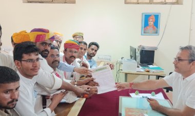 आरएलपी सुप्रीमो बेनीवाल की सुरक्षा सहित विभिन्न मांगों को लेकर वाहन रैली के साथ प्रदर्शन कर सौंपा ज्ञापन 