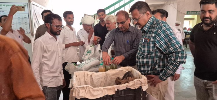 वंदे गंगा जल संरक्षण जन अभियान के तहत कृषि विज्ञान केन्द्र में जैविक खेती प्रशिक्षण, वृक्षारोपण व जल स्रोत पूजन कार्यक्रम का हुआ आयोजन