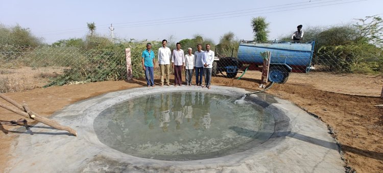 धवला के ओरण में सीमेंट का स्थाई कुंड पक्षियों को समर्पित, हजारों पक्षी पीएंगे पानी