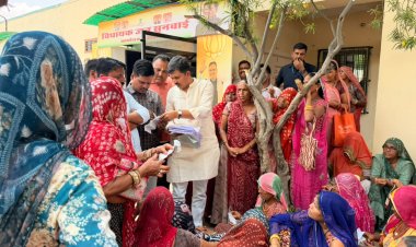 आहोर विधायक छगनसिंह राजपुरोहित ने जनसुनवाई कर अधिक बिजली बिलों पर अधिकारियों को निस्तारण को लेकर निर्देश दिए